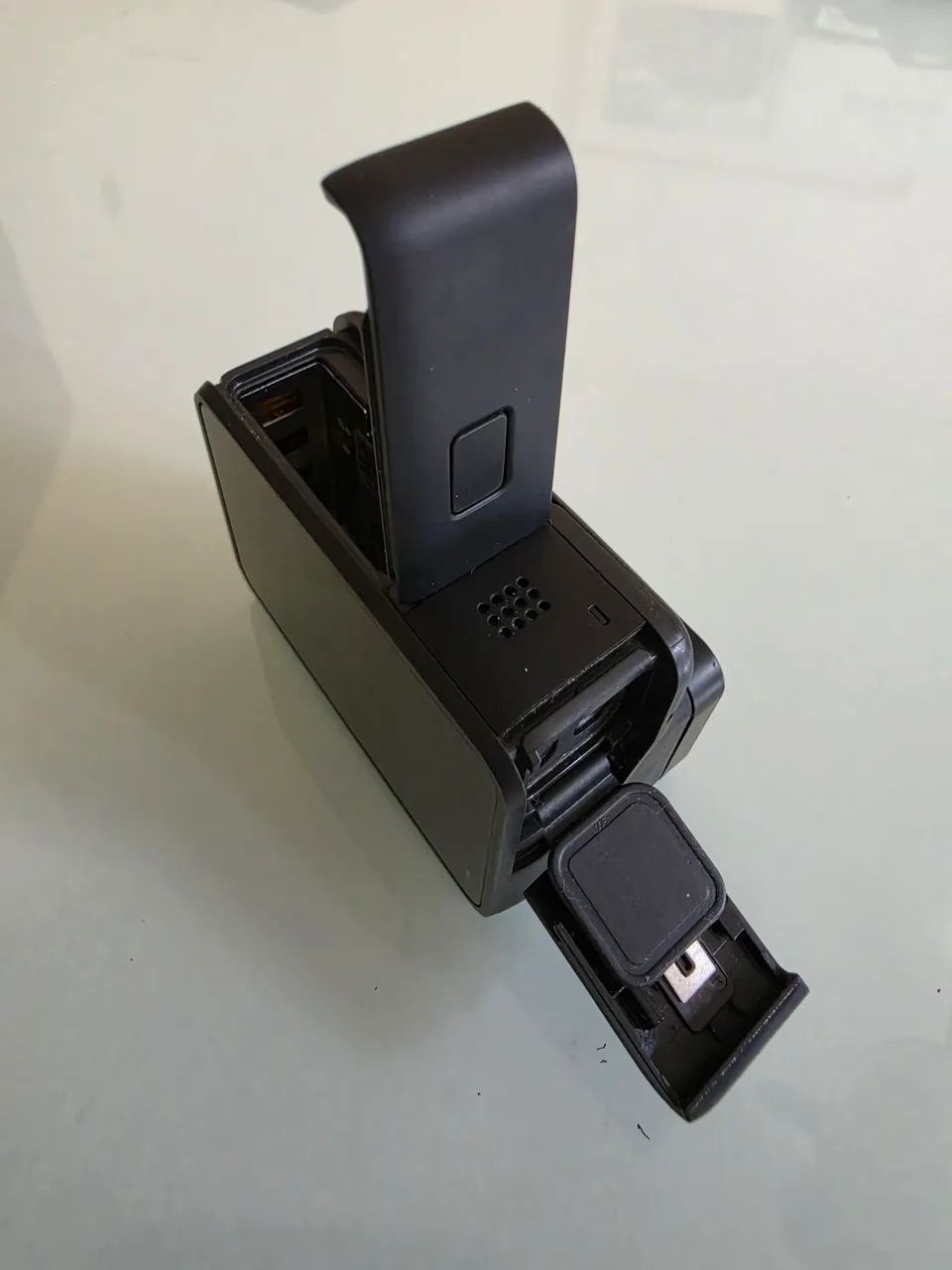 GOPRO HERO 7 BLACK + 4 BATERIAS + CARREGADOR + CARTÃO DE MEMÓRIA 128GB + MANUAIS - Foto 2