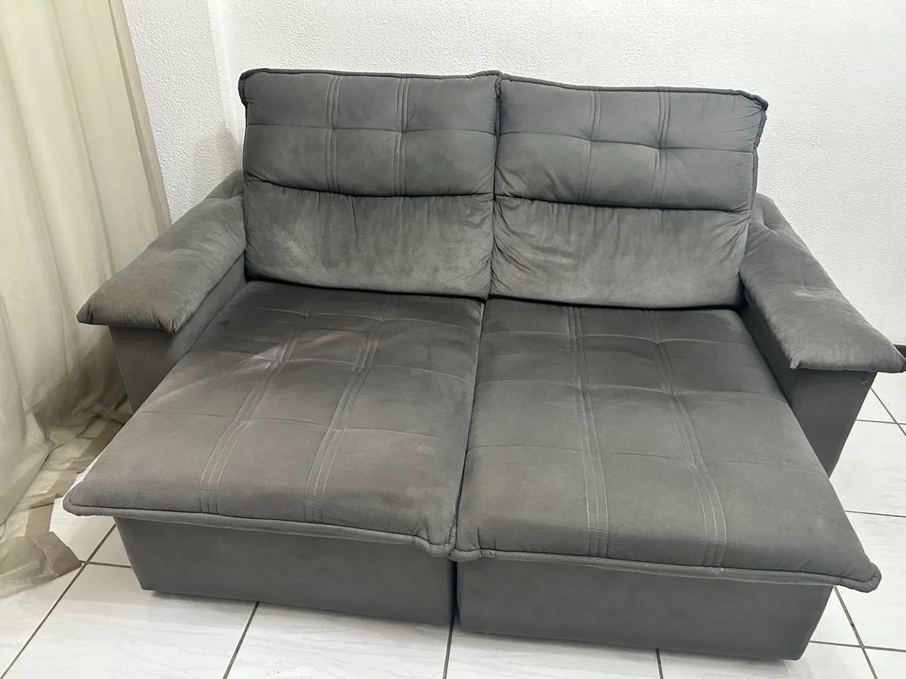 SOFÁ RETRÁTIL CINZA