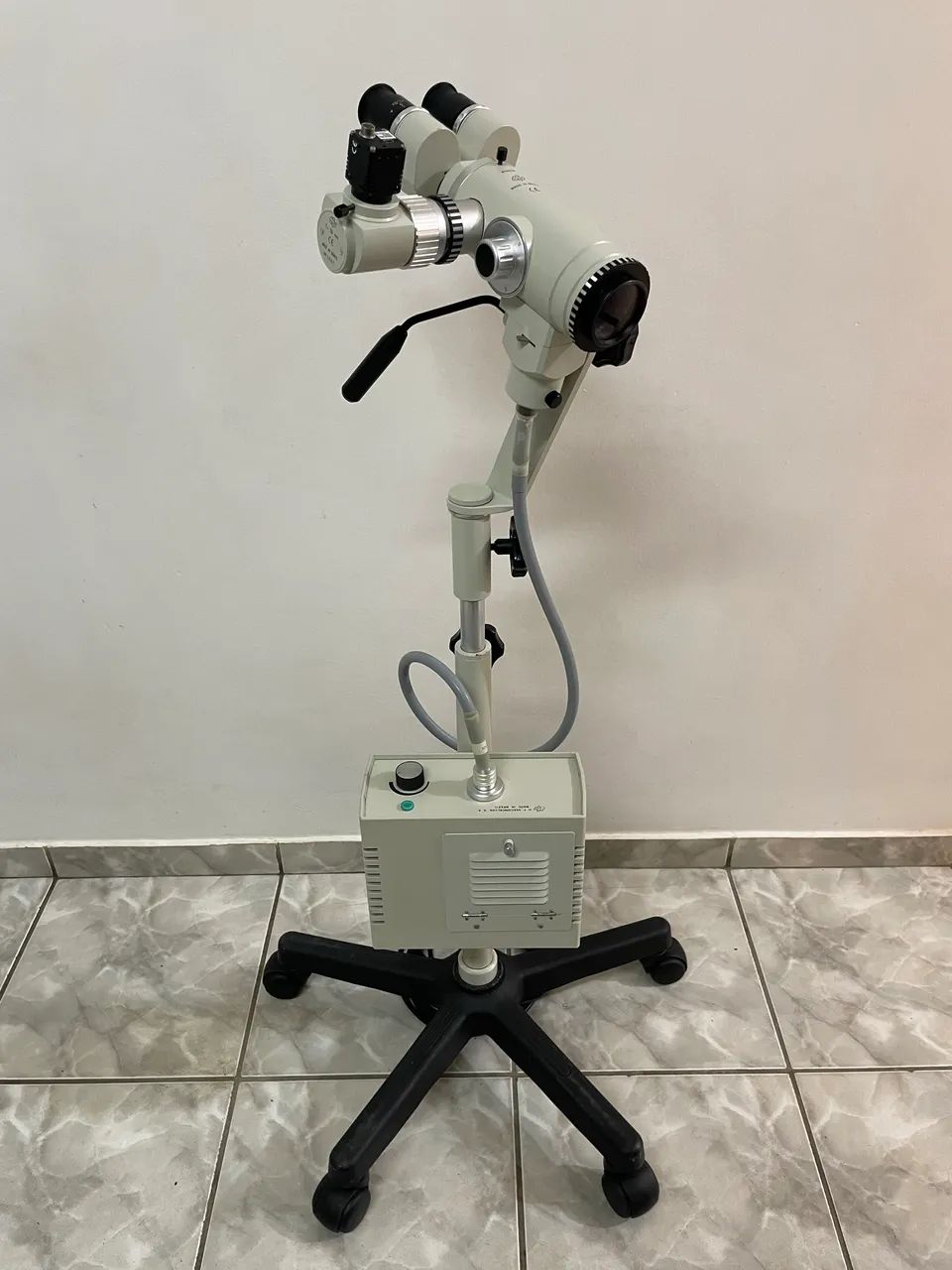 Colposcópio Binocular Dfv - 5X / Vídeo 