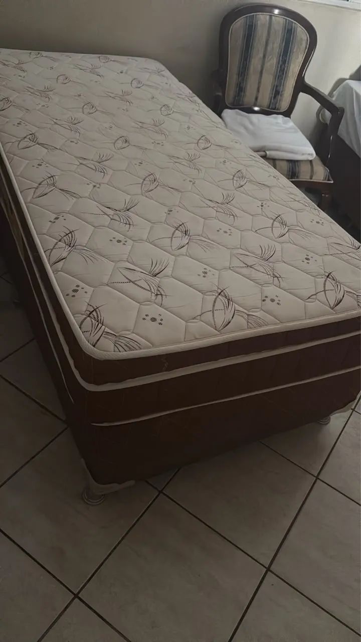 Cama de solteiro Box 