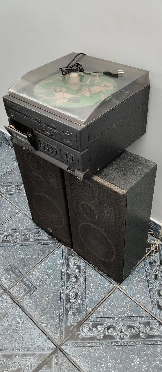Aparelho de rádio, com toca fitas e vitrola - Foto 3