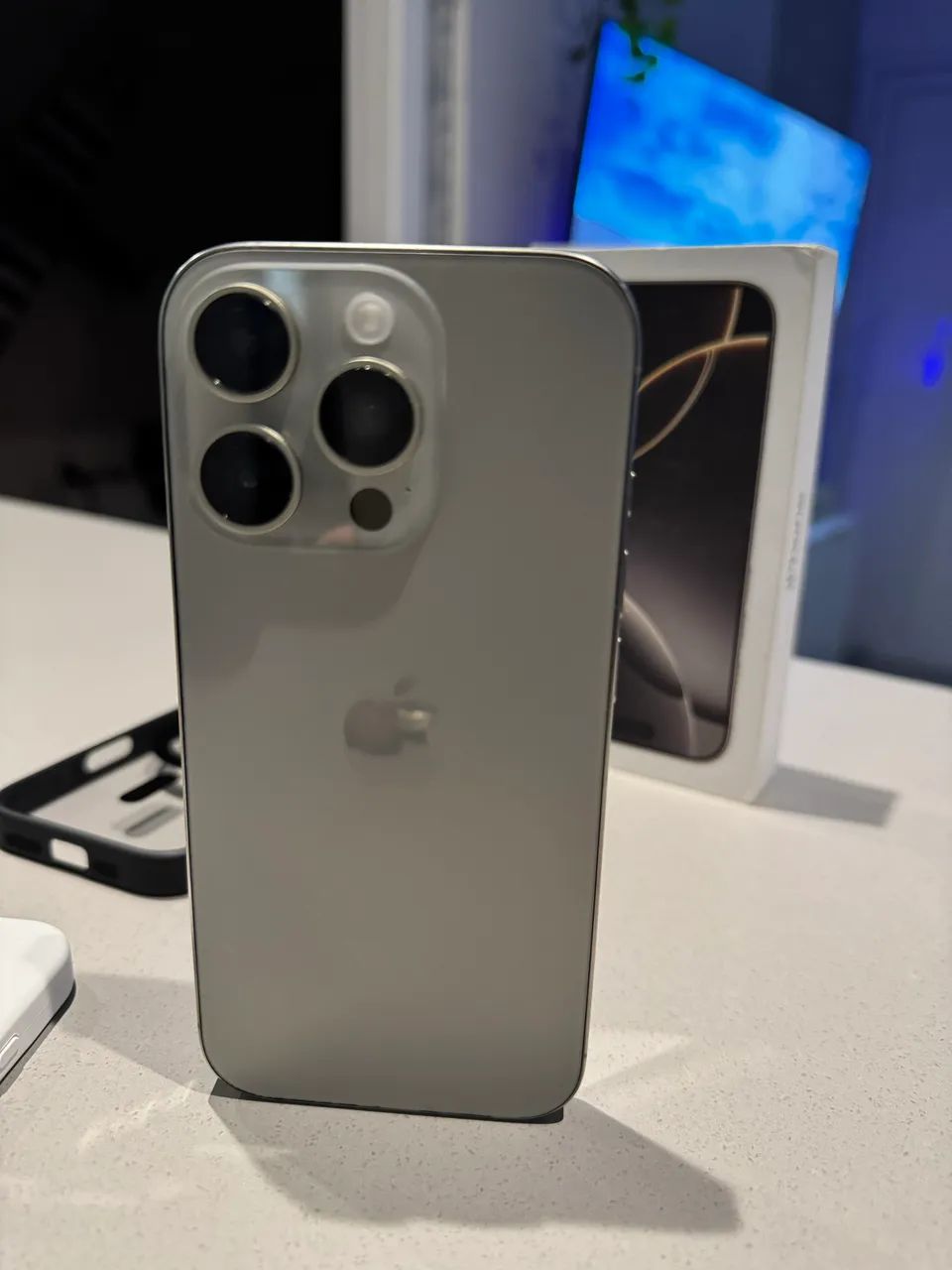 iPhone 16 pro  - Foto 2