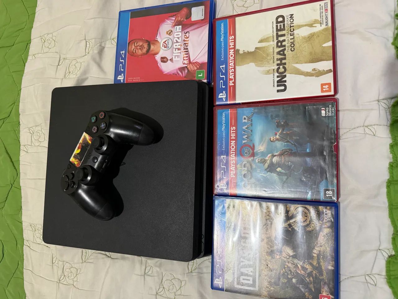 PlayStation 4 slim