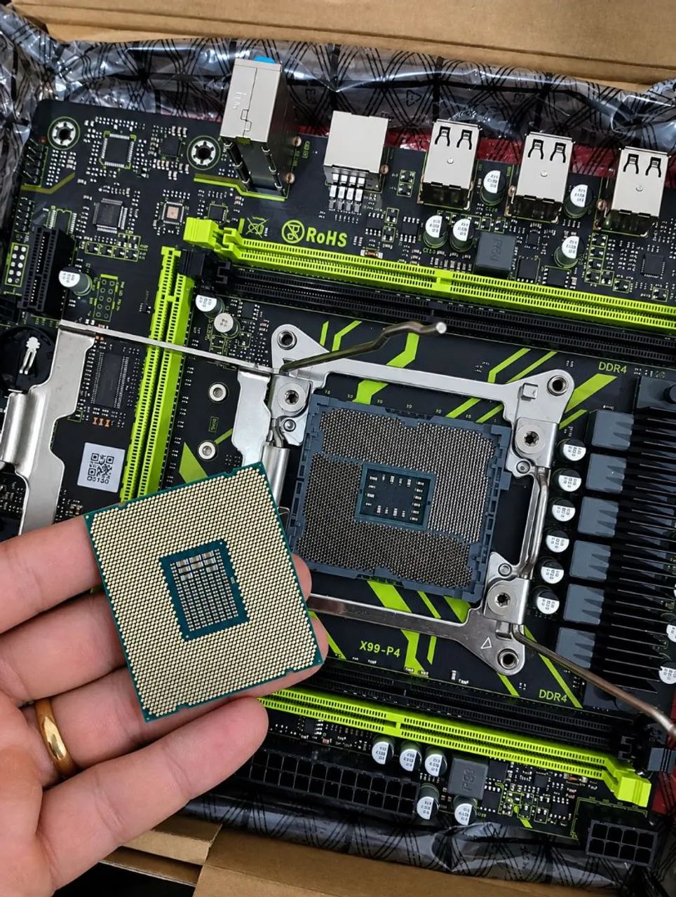 Placa mãe ddr4 Xeon nunca foi usado