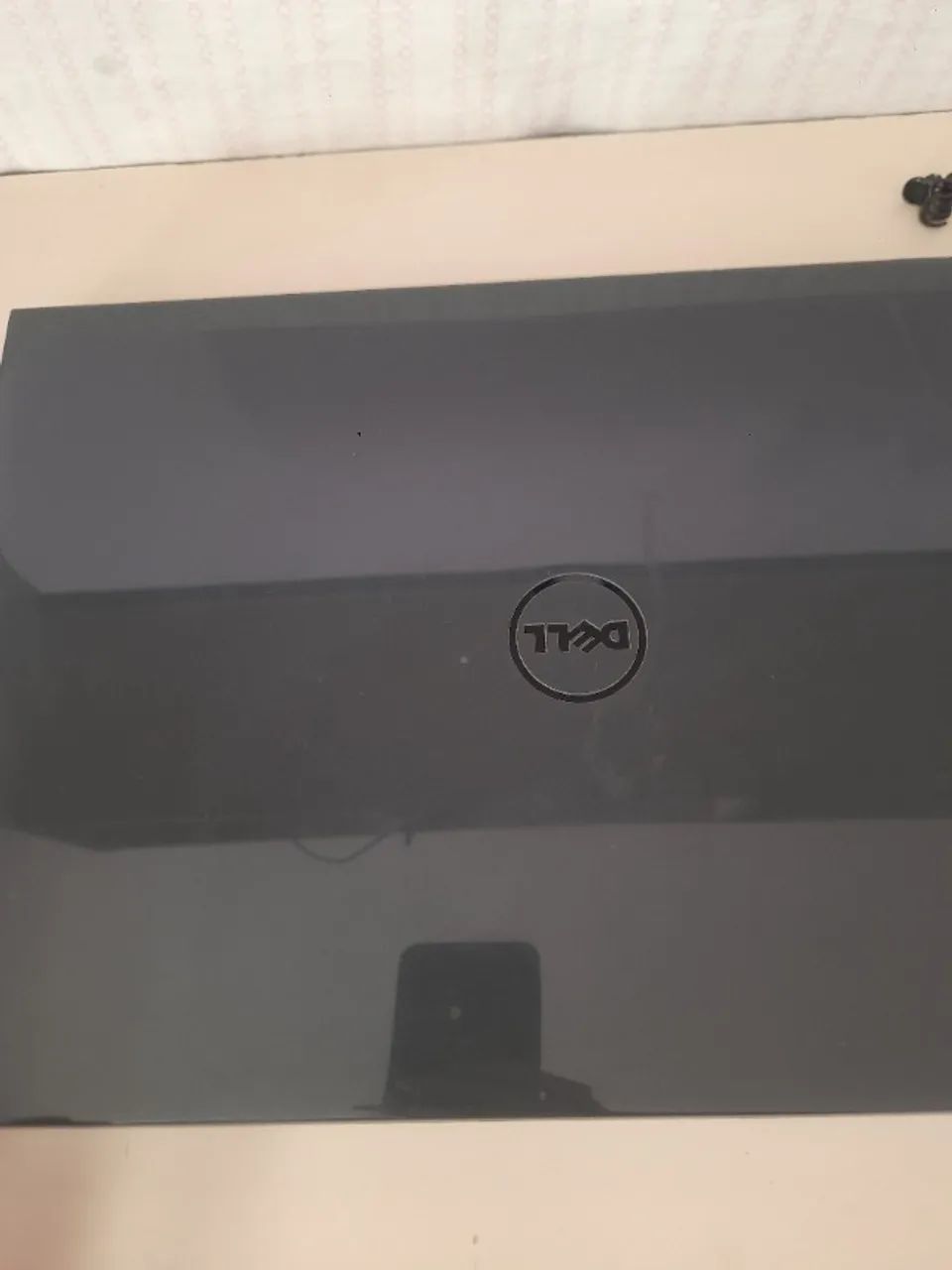 Notebook Dell - Modelo Inspiron 15-3567