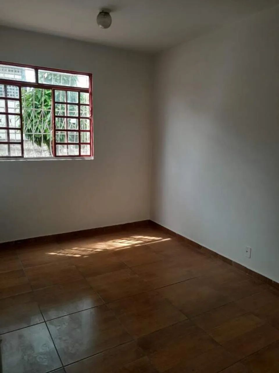 ÓTIMA CASA GEMINADA DE DOIS QUARTOS SEM VAGA DE GARAGEM - Foto 5