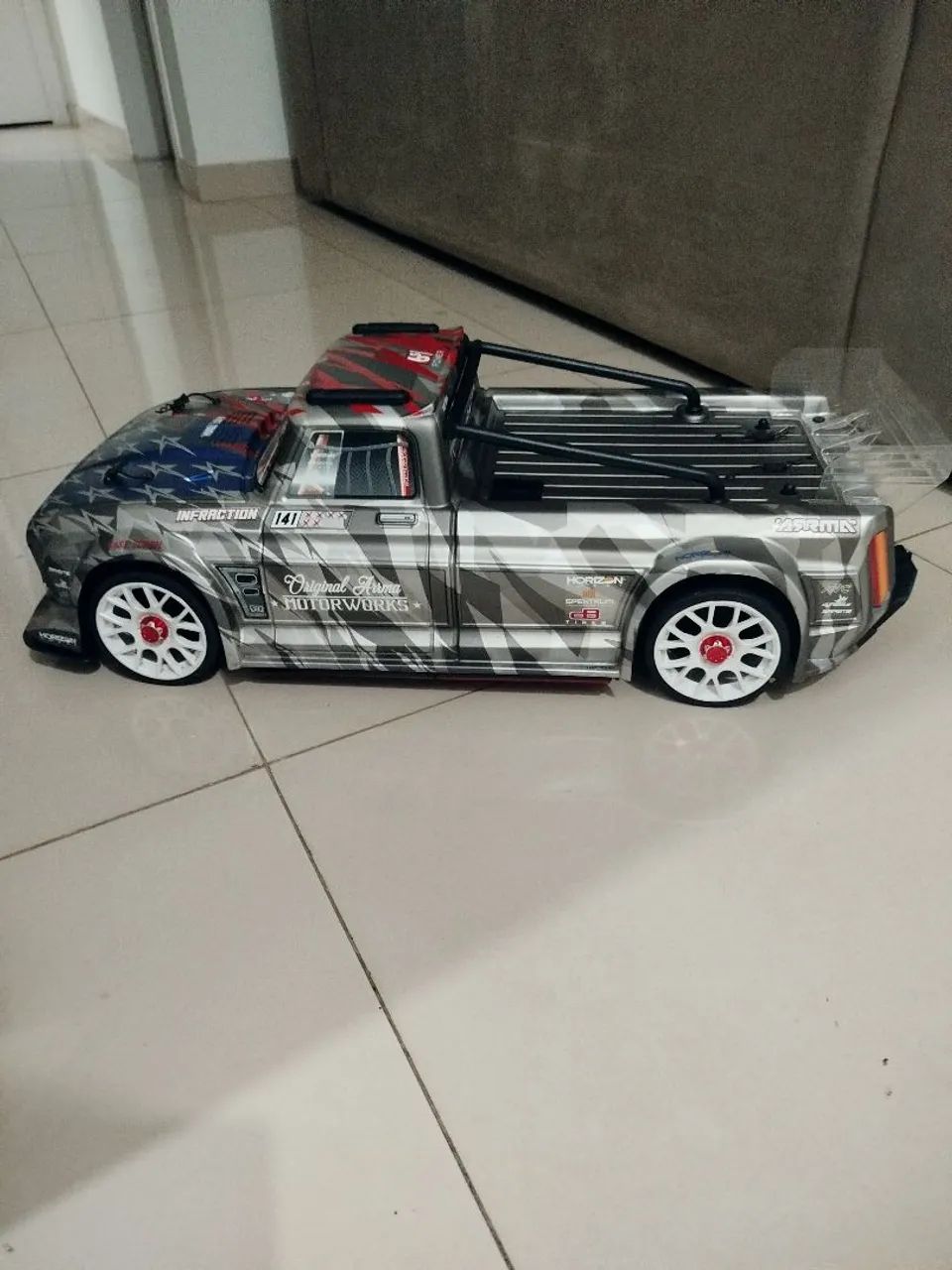 Automodelo Arrma Infraction  - Foto 5
