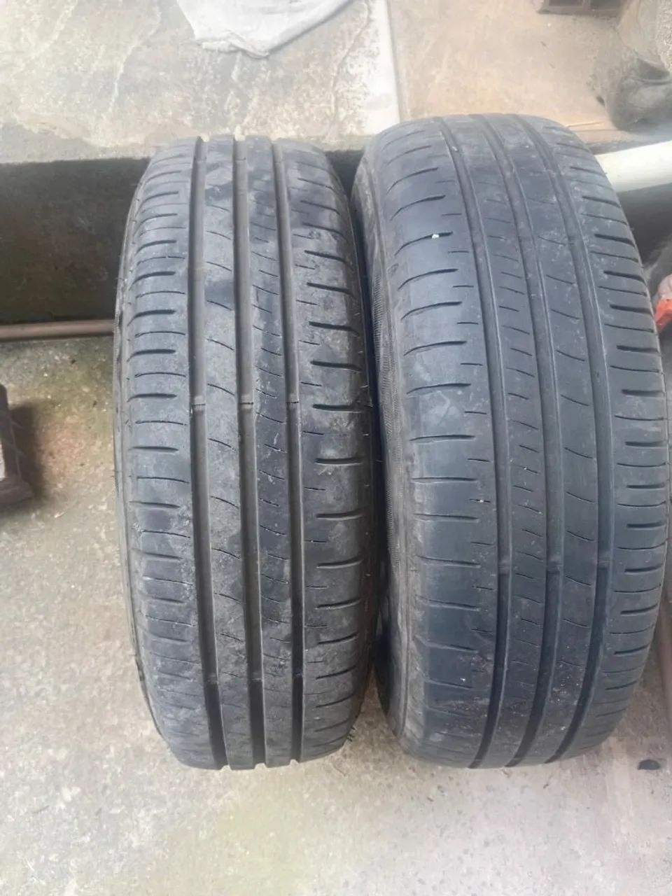 Roda 13 com pneus  
