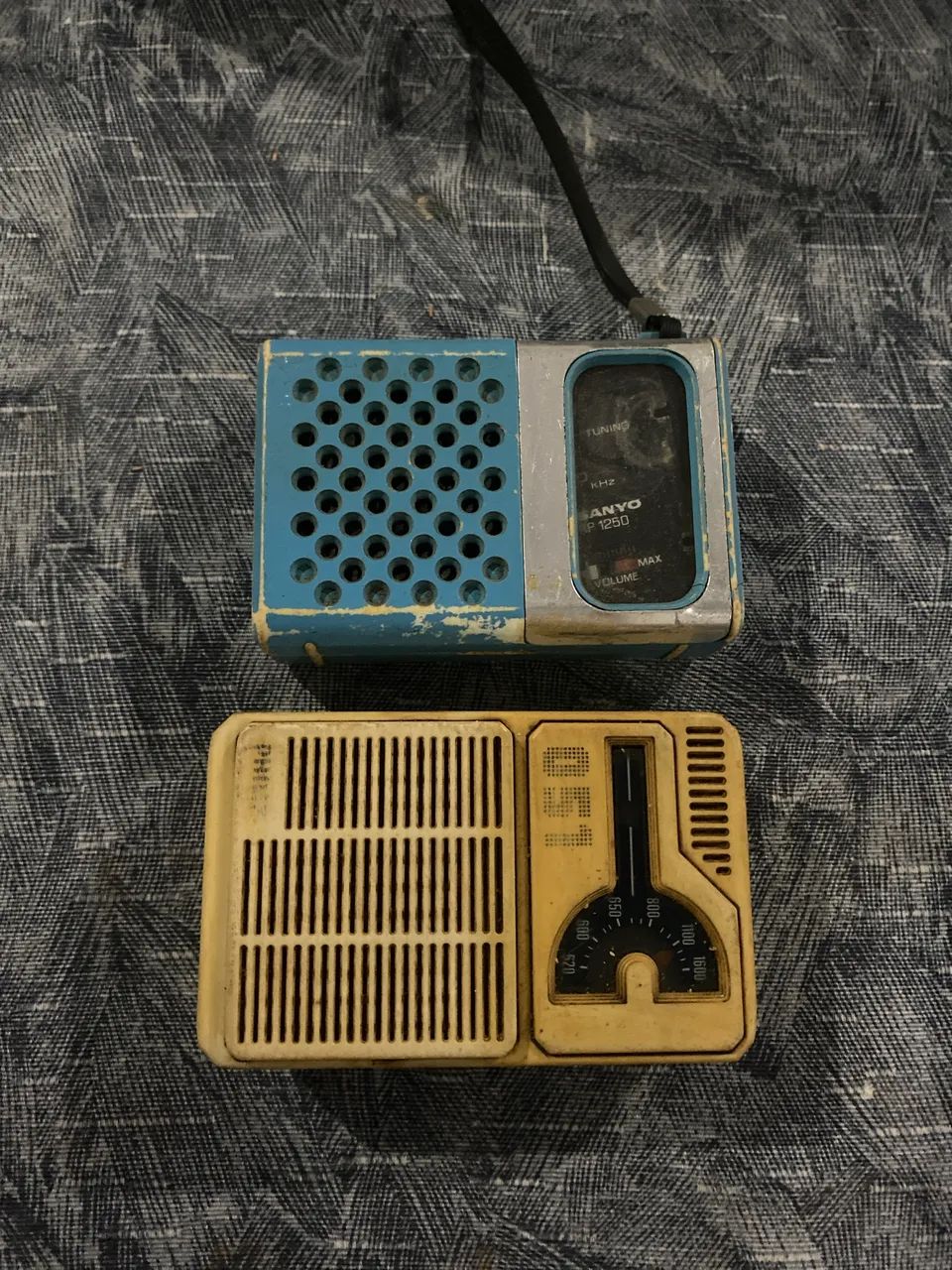 Lote rádio bolso Sanyo e Philips antigos 
