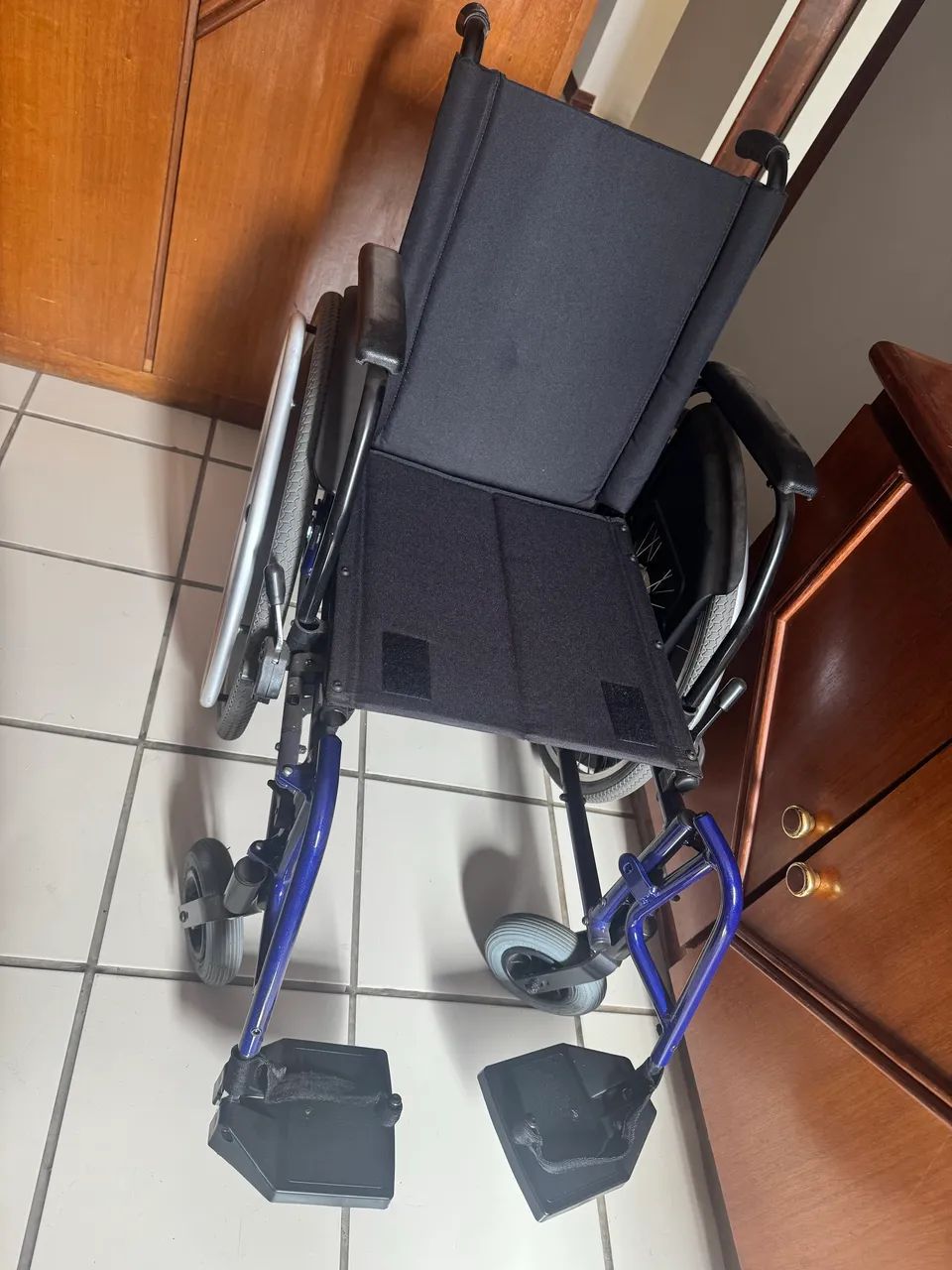 Cadeira de Rodas Ortobras AVD Alumínio Nova, sem uso - Foto 2
