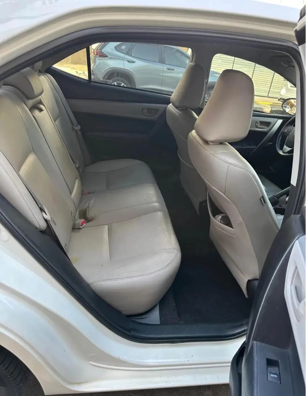 TOYOTA COROLLA 2015 - Foto 5