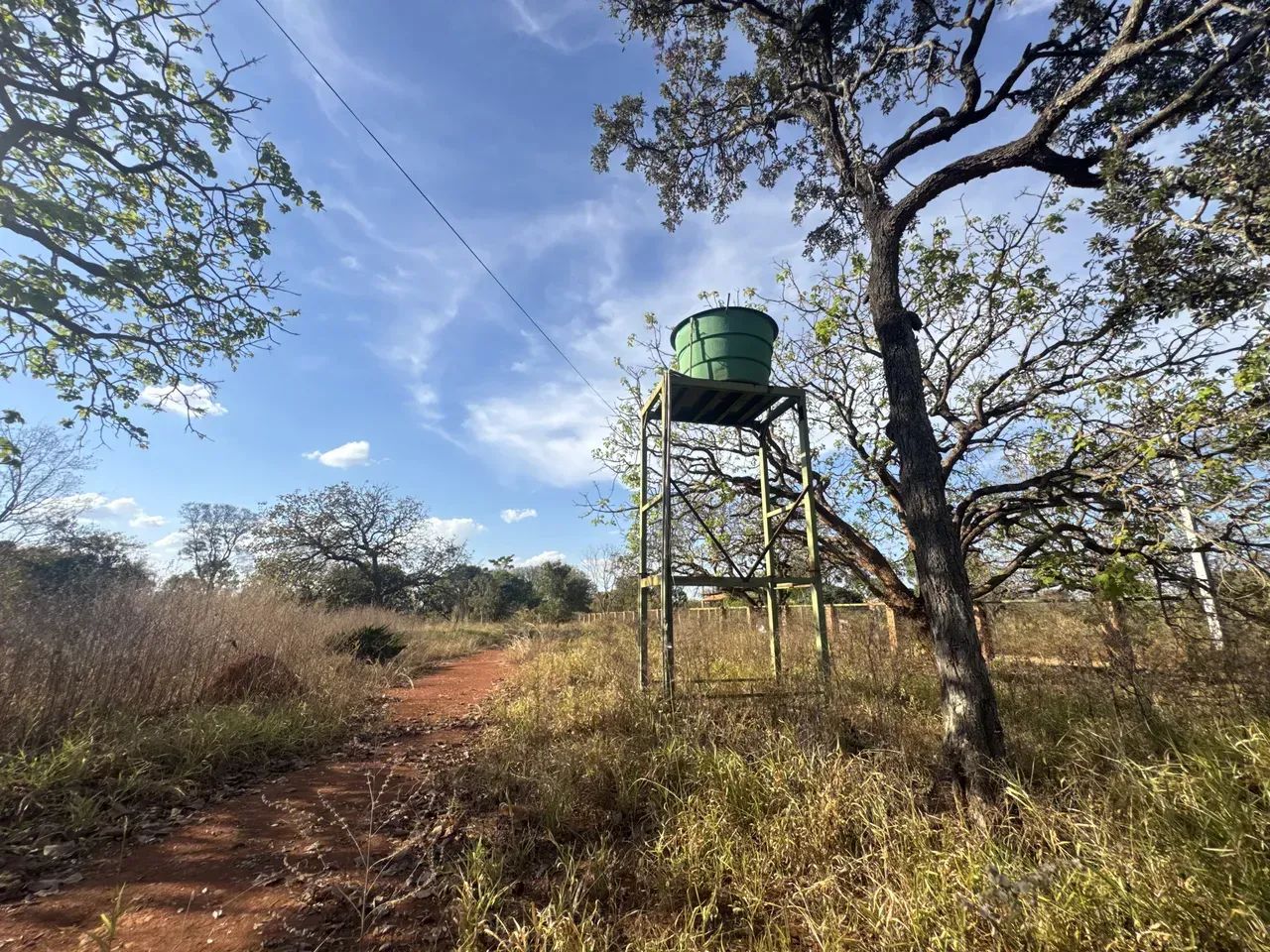 Chácara 20.000 m² com casa de 3 suítes a 2 km do centro de Funilândia - Foto 5