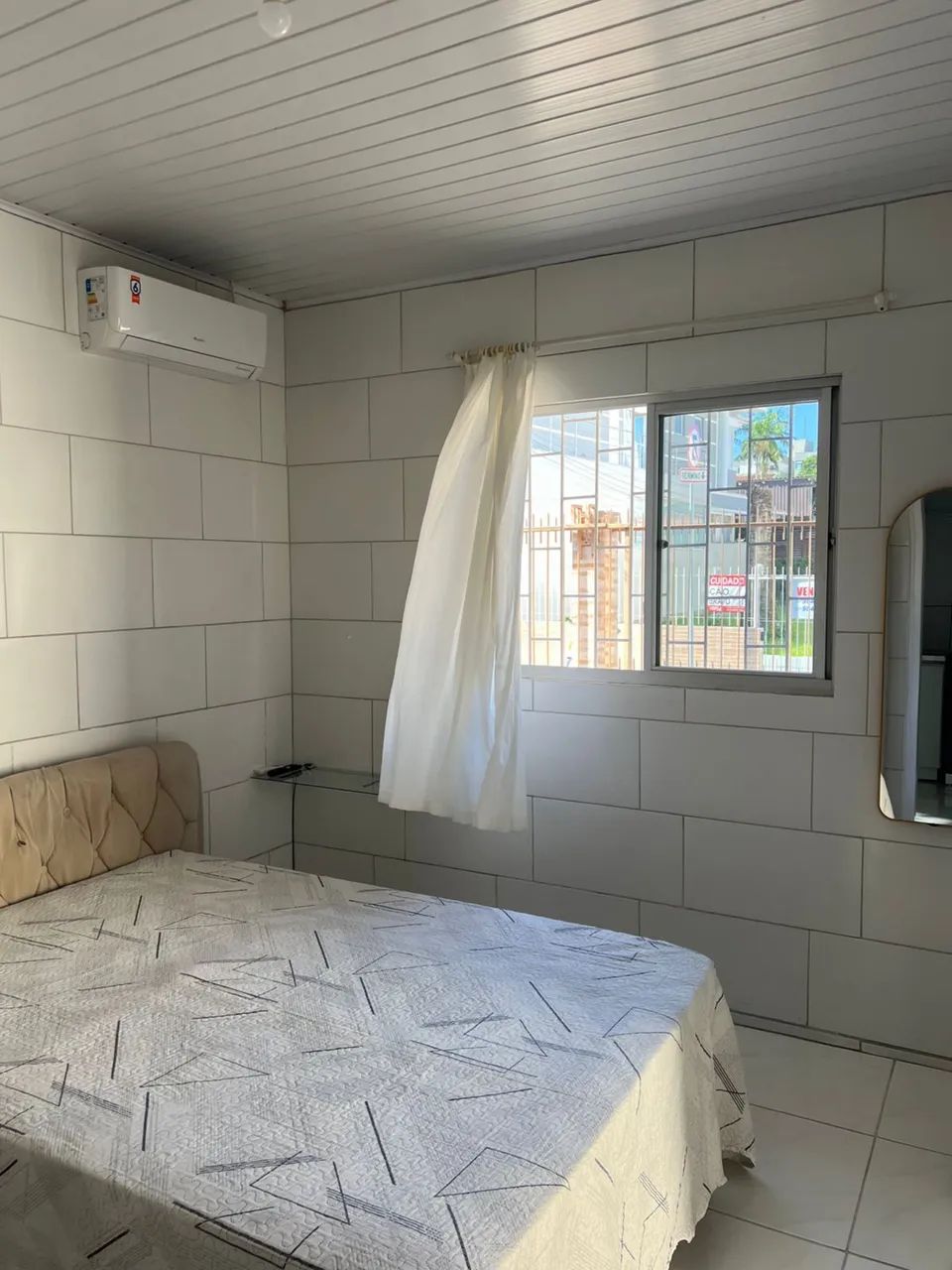 Alugo kitnet mobiliada próximo a beira mar de São José - Foto 5