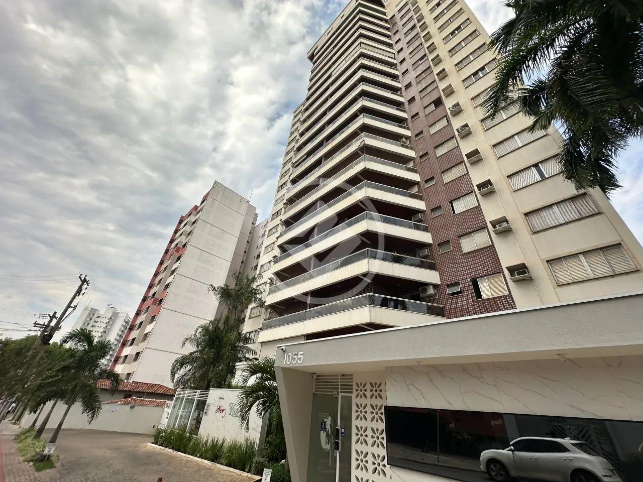 Edifício New York com 165M2 com 4 quartos, 2 suítes. $1.050.000,00. codigo: 363402