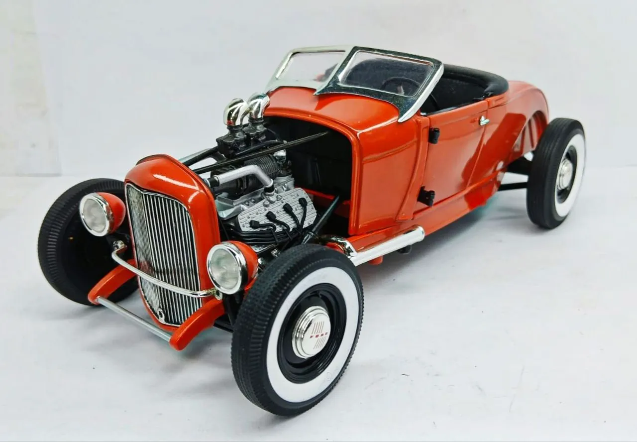 Miniatura Ford Roadster 1932 1/18 GMP - Hobbies e coleções - Vila