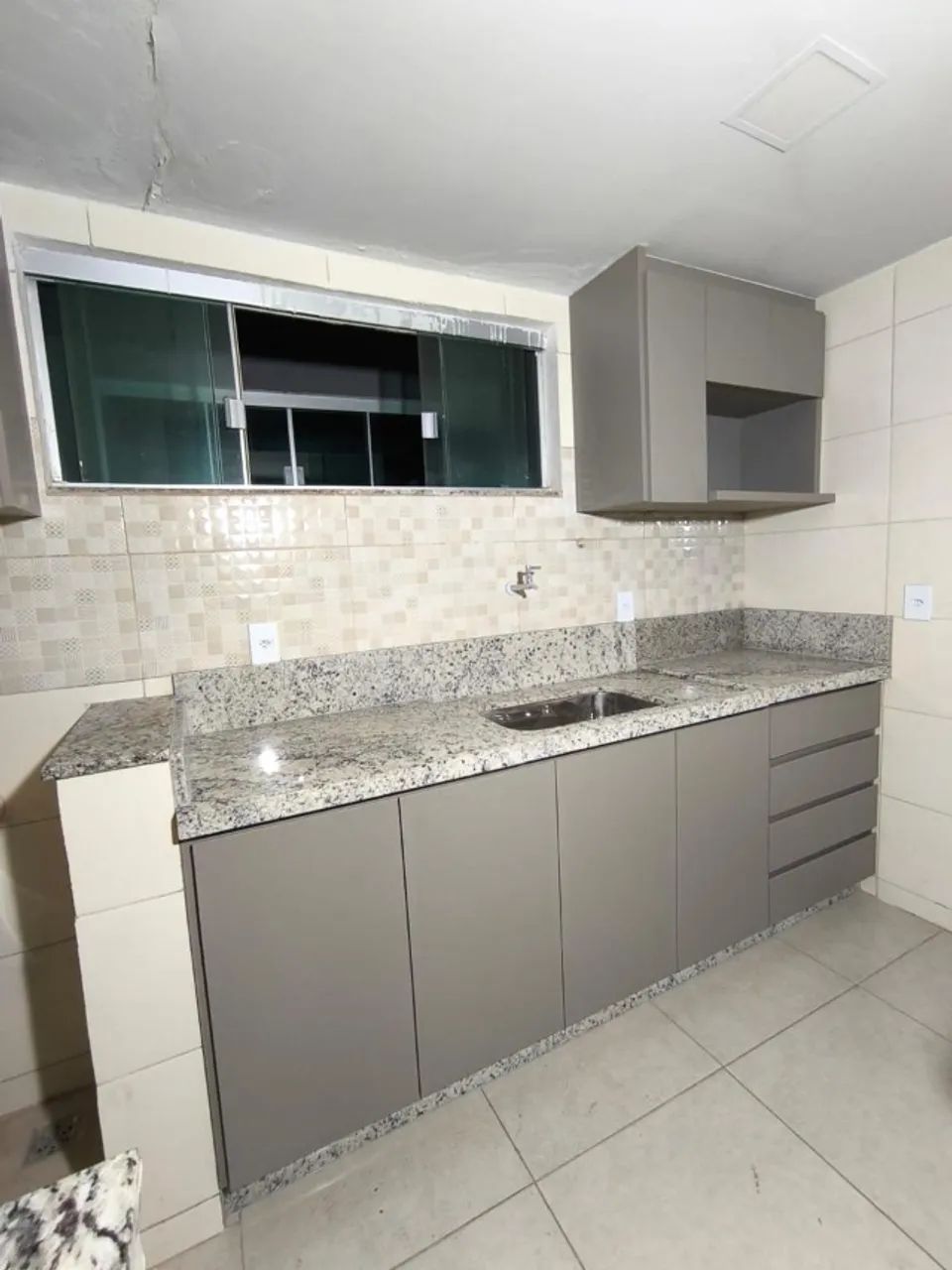 Apartamento 2 quartos com suíte e vaga coberta - Pacaembu, Valparaíso/GO - Foto 2