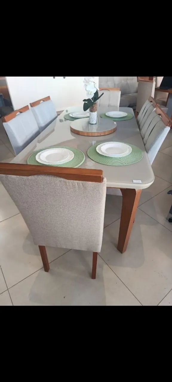 Mesa de jantar com 6 cadeiras