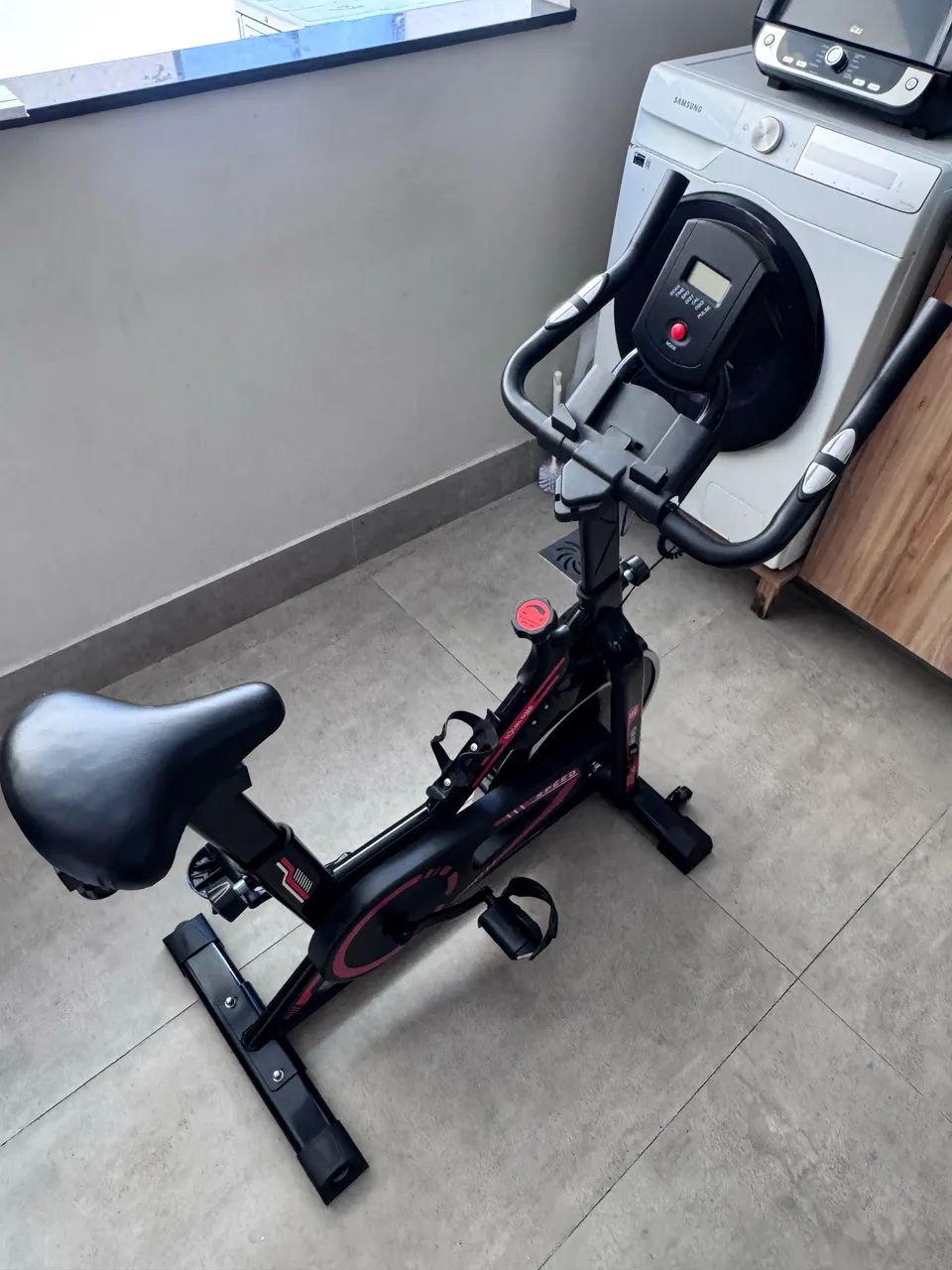 Bicicleta ergométrica roda inércia 17kg - Foto 2
