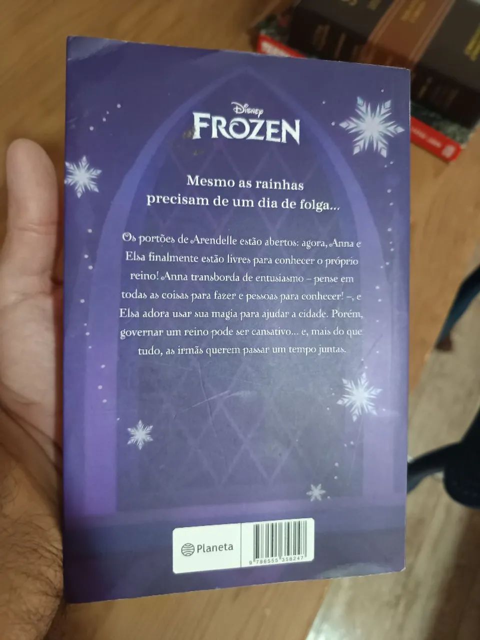Livro Anna e Elsa Viva à Rainha! - Foto 2