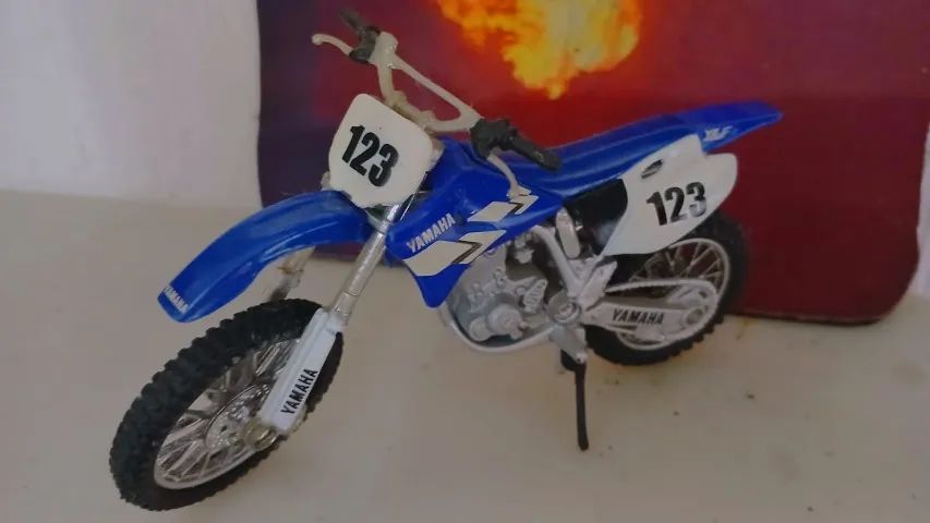 miniatura de MOTO YAMAHA YZ 400F 123 AZUL