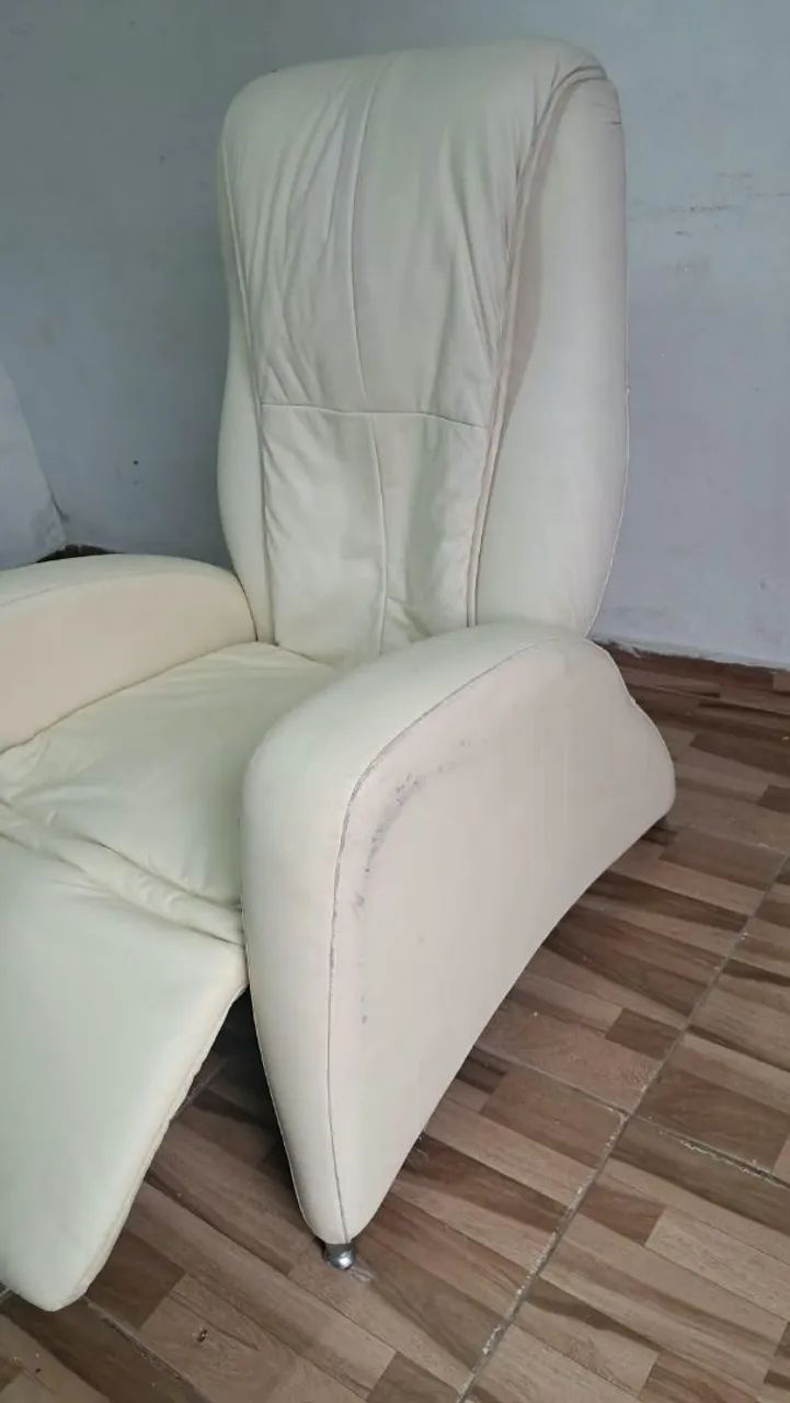 Poltrona massageadora em ótimo estado funcionando (Entrego)) - Foto 4