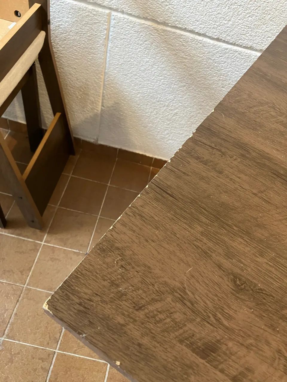 Mesa com quatro cadeiras - Foto 4