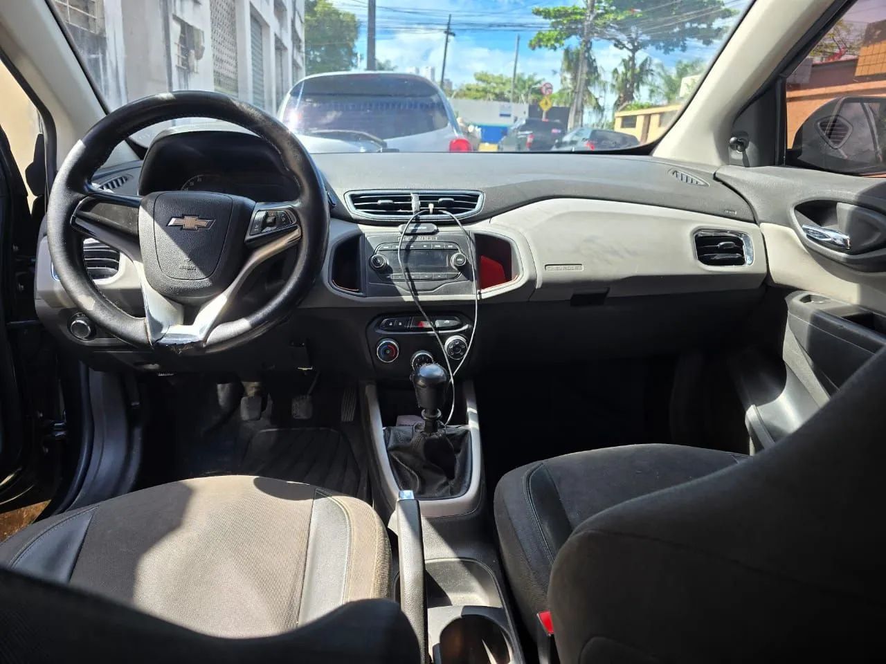 Aluguel de carro: Ônix 19 GNV (gás) - Foto 2