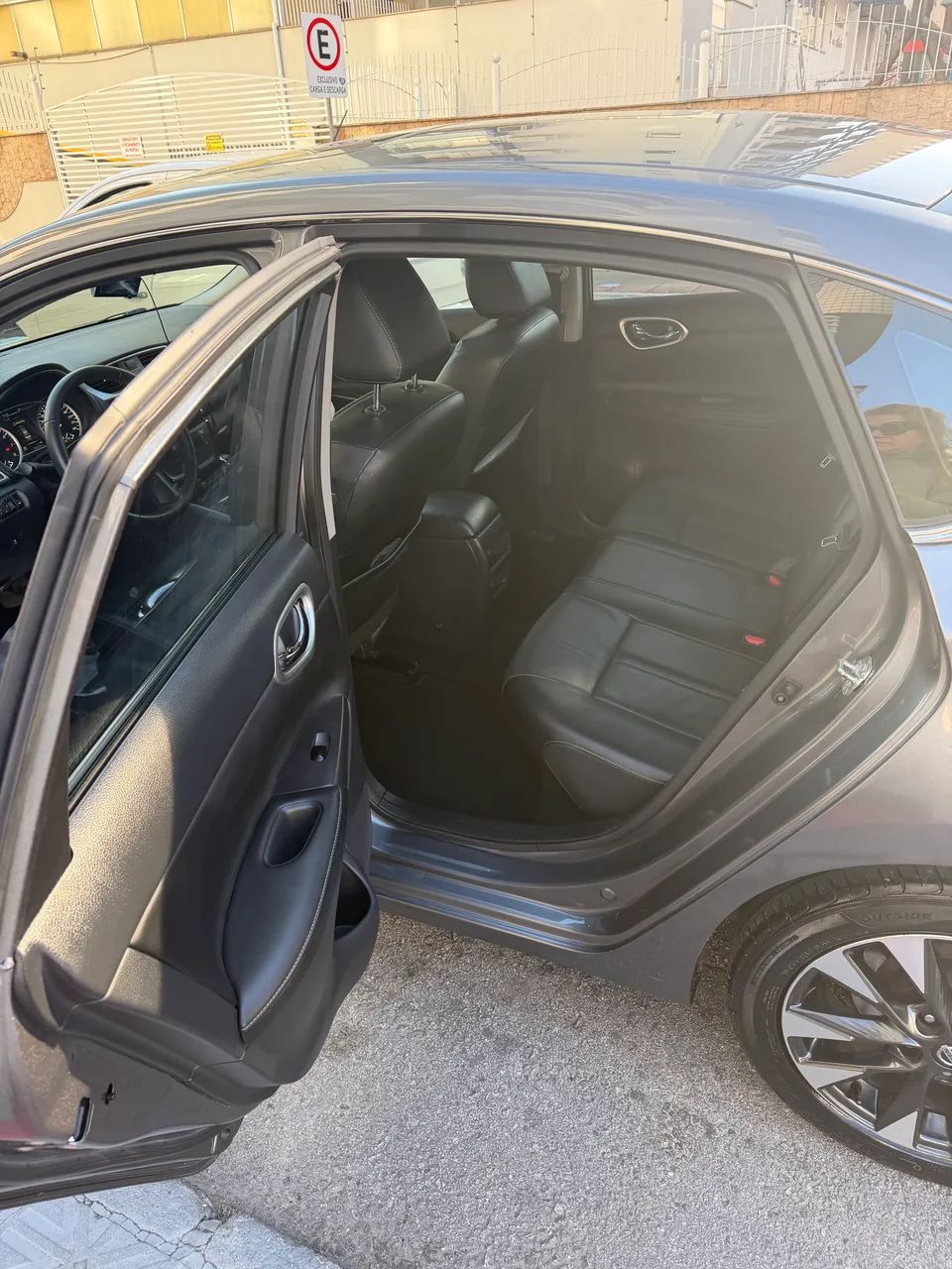 Nissan Sentra SL 2.0 Flexstart 16V Aut. 2019 - Foto 3