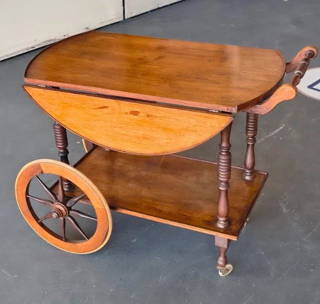 Carrinho de Chá - móvel de madeira antigo