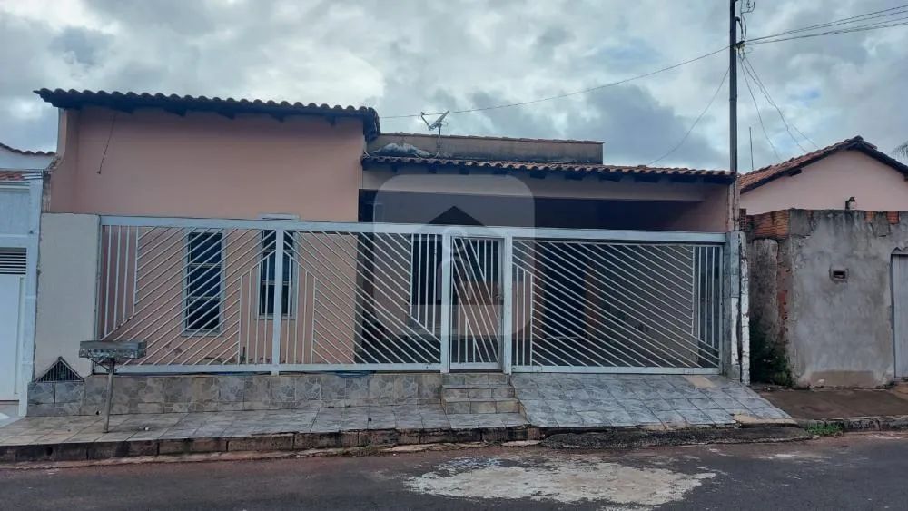 Casa à Venda