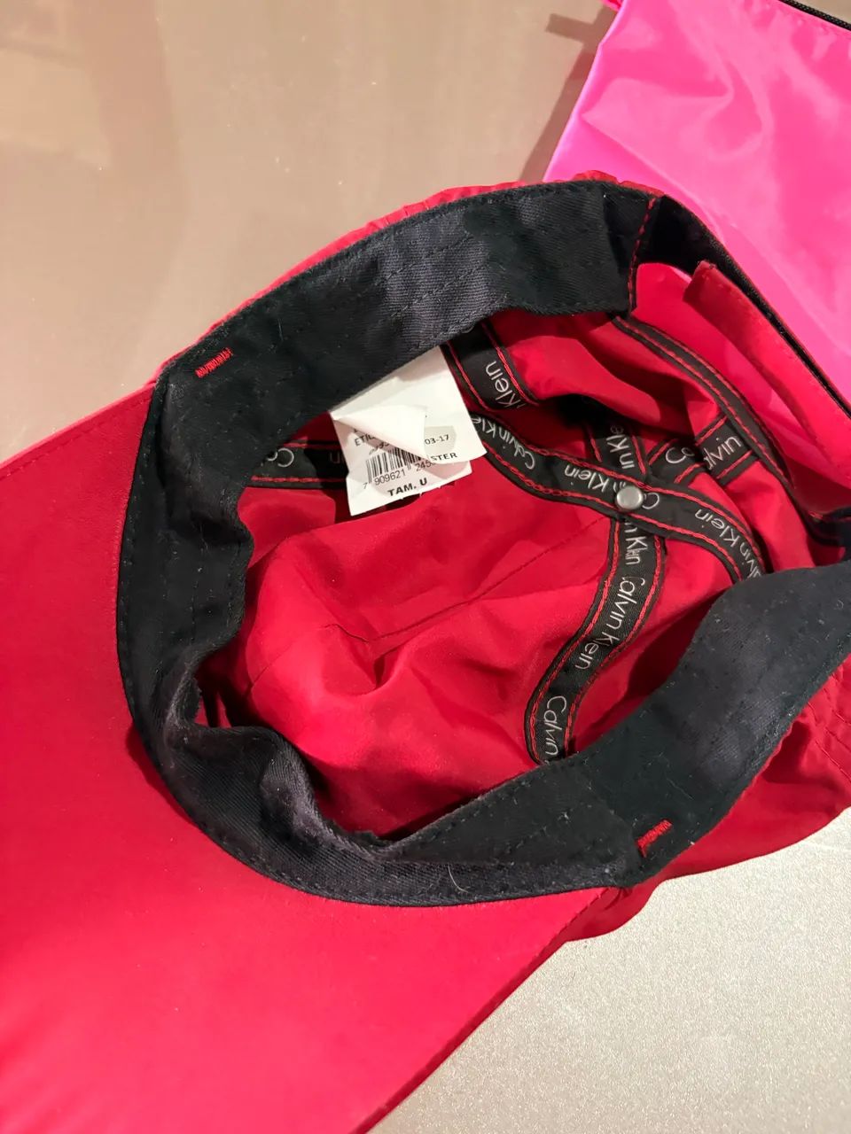 Vendo boné original calvin Klein swimwear vermelho  - Foto 2