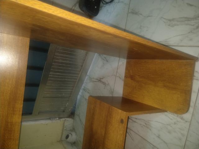 Escrivaninha para trabalhos?