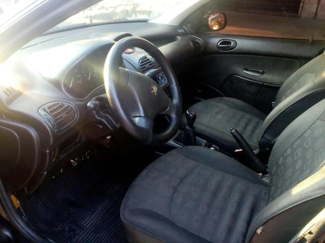Peugeot 2004 completo