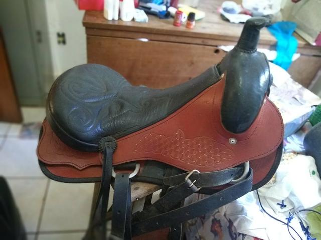 Vende-se sela americana com manta - Foto 2