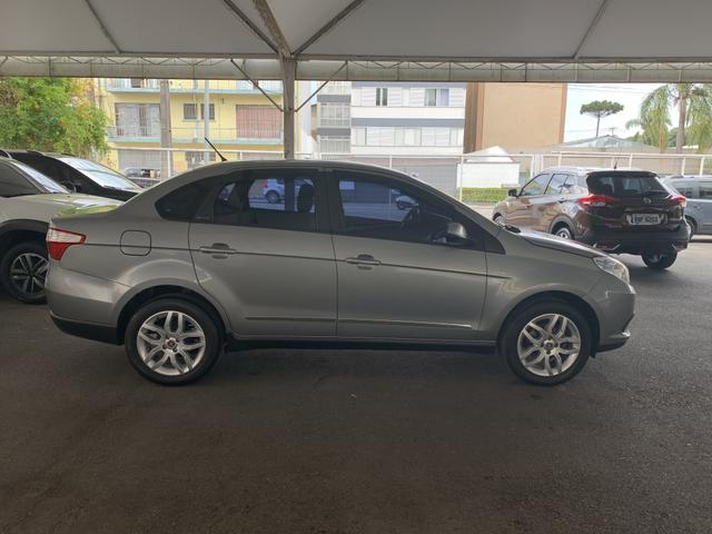 Grand Siena Essence 1.6 16V Flex Dualogic - Foto 5