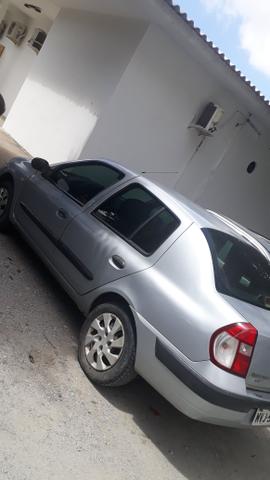 Clio 2005/06 1.6 16v sedã - Foto 2
