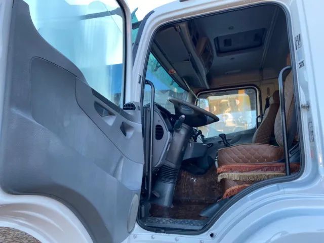 MB Axor 2831 6x4 - Foto 11