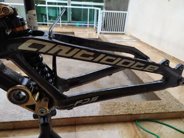 Quadro Antidote Lifeline Carbon ano 2015 - Foto 3