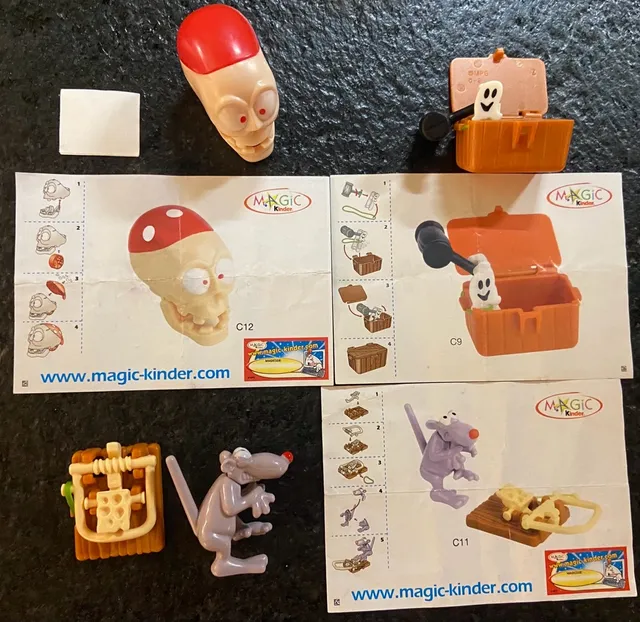 Coleção Kinder Ovo antigo 3 brinquedos - Desapegos de Roupas quase