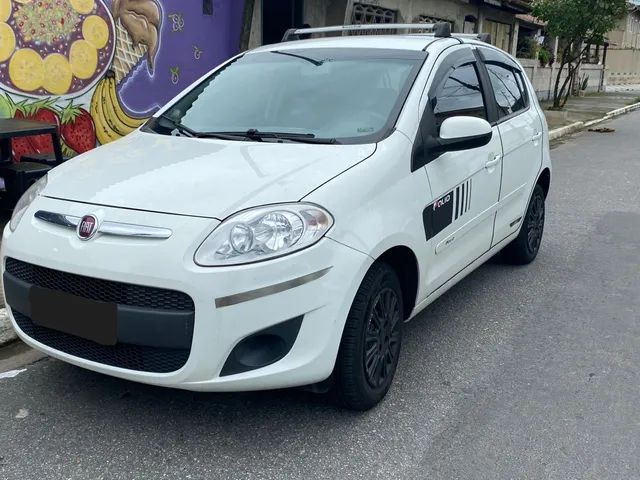 Vendo Fiat Palio Atrative 2017 excelente 
