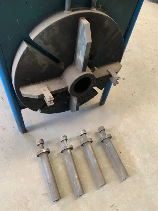 Dispositivo para prensar/sacar cubo de rodas empilhadeiras - Foto 2