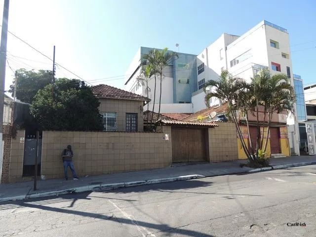 Terreno com casas no coração da Vila Matilde
