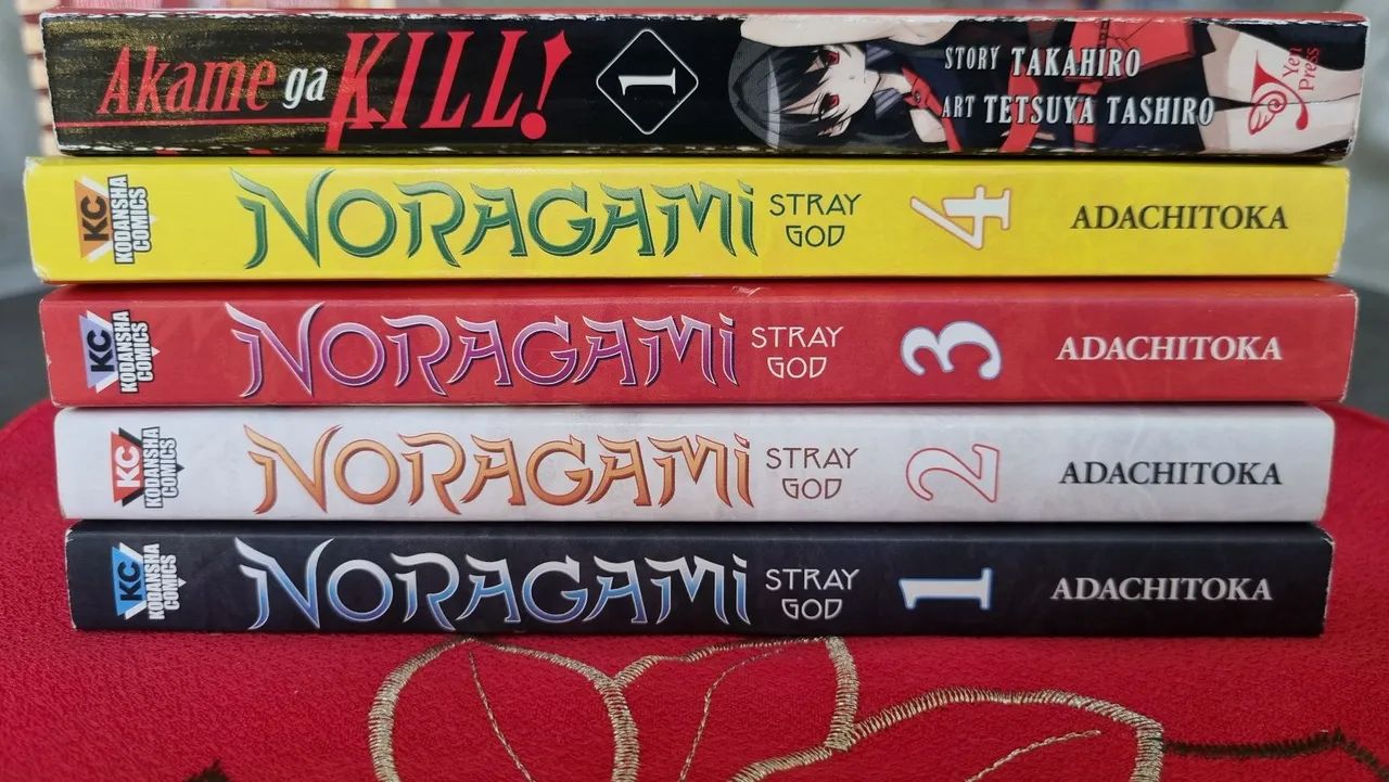 Lote de Mangás D-Frag!, High School e Strike Witches - LER ANÚNCIO  - Foto 2