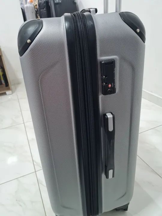 Mala de viagem grande 32kg calvin klein  - Foto 6