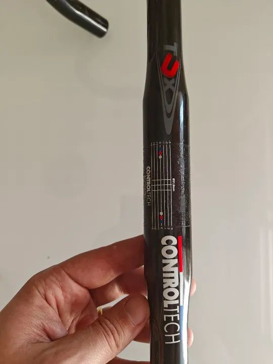Guidão fibra de carbono controltech TUX 420mm - Foto 2