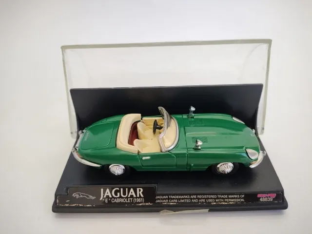Miniatura Jaguar E-type 1961 Saico 1/32 - Hobbies e coleções
