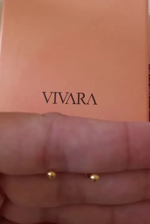 Brinco baby bolinha ouro amarelo 18k Vivara - Foto 3