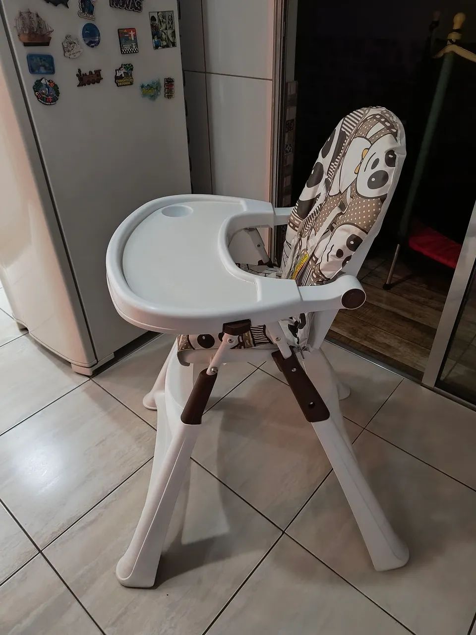 Cadeirão Galzerano Branco - Bandeja Removível - Foto 4