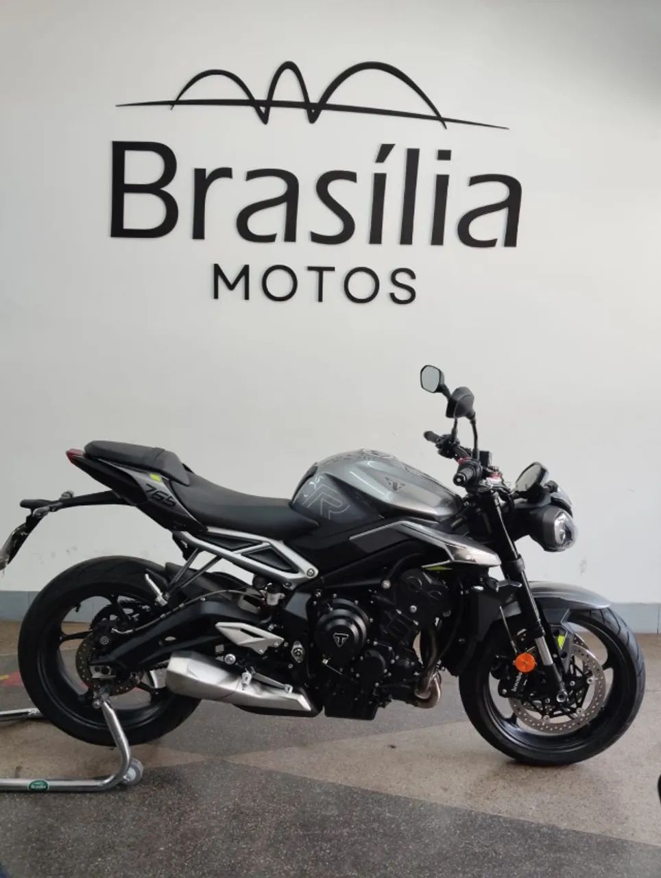Triumph Triple 765 R 2024 - 1448641757 | OLX