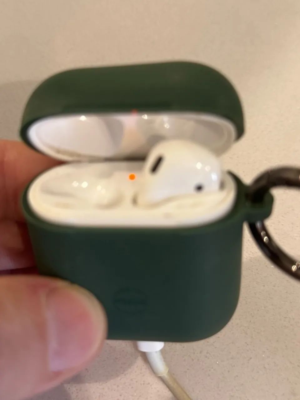 Fone AirPod somente lado direito com caixa de carregamento - Foto 2